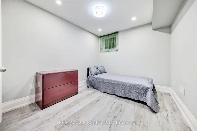 Additional image 34 of 71 Lillington Ave