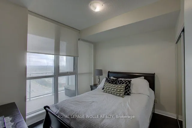 Additional image 15 of 75 Eglinton Ave Unit 1601