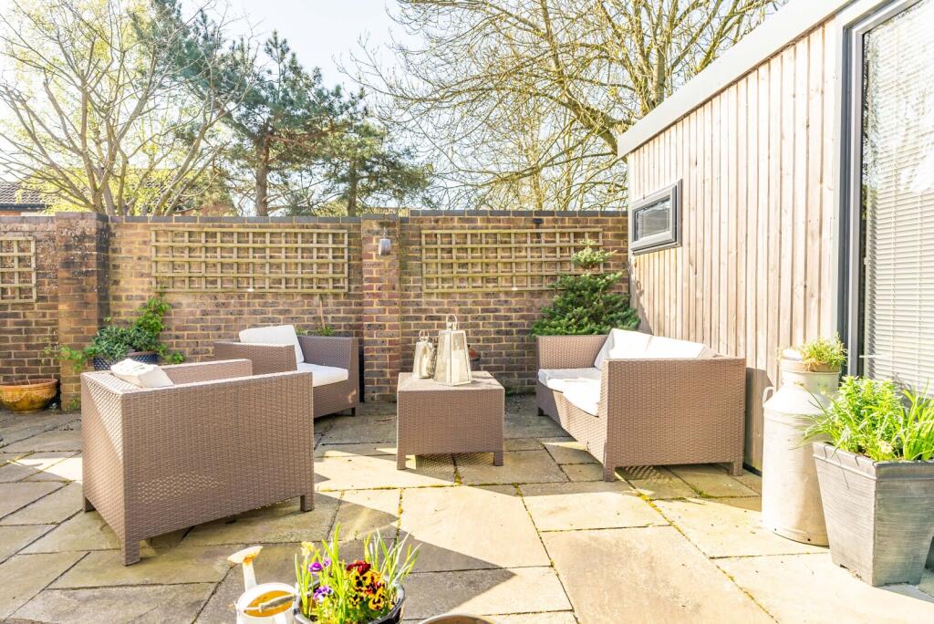 Additional image 19 of Craiglands, St. Albans, Hertfordshire, AL4