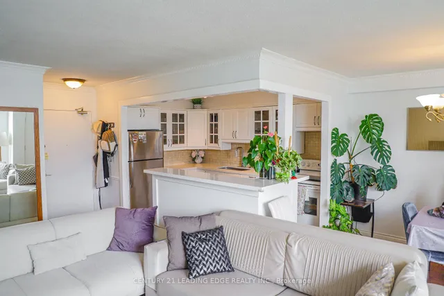 Additional image 11 of 10 Edgecliff Gfwy Unit 617