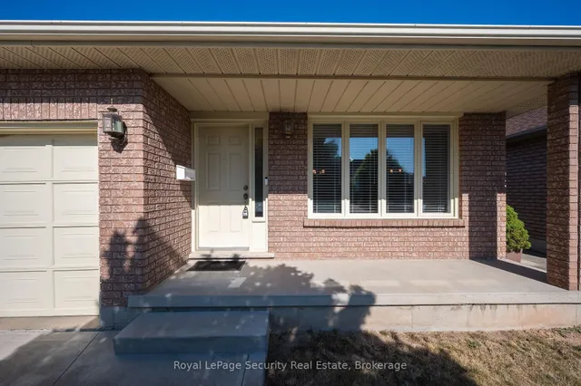 Additional image 7 of 107 Fairington Cres