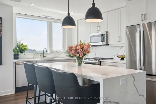 Additional image 6 of 2007 James St Unit 1706