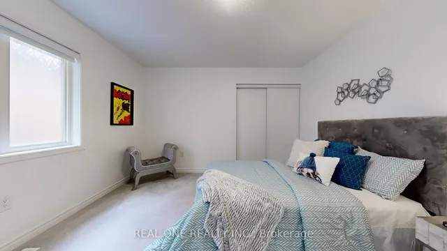 Additional image 39 of 561 KENNEDY Circ