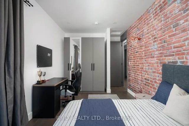 Additional image 35 of 127 Barker Ave