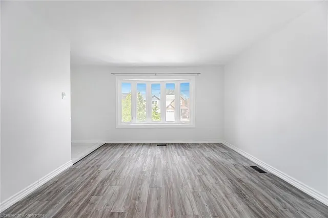 Additional image 12 of 376 Hansen Rd