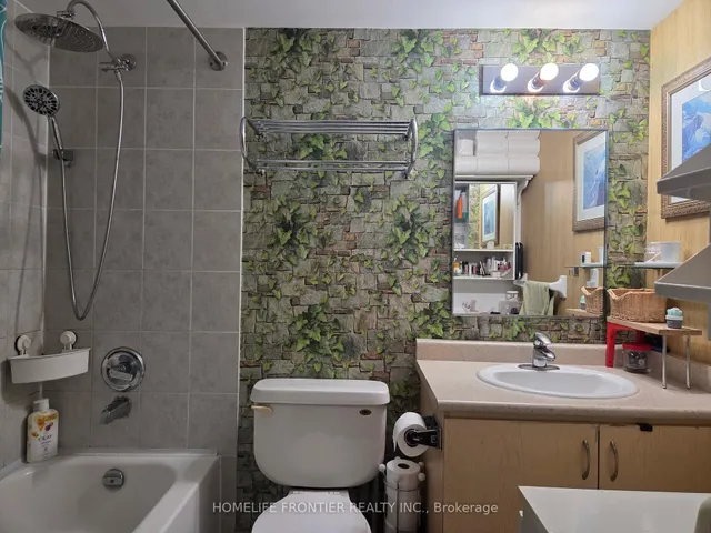 Additional image 13 of 15 Maplewood Ave Unit 911