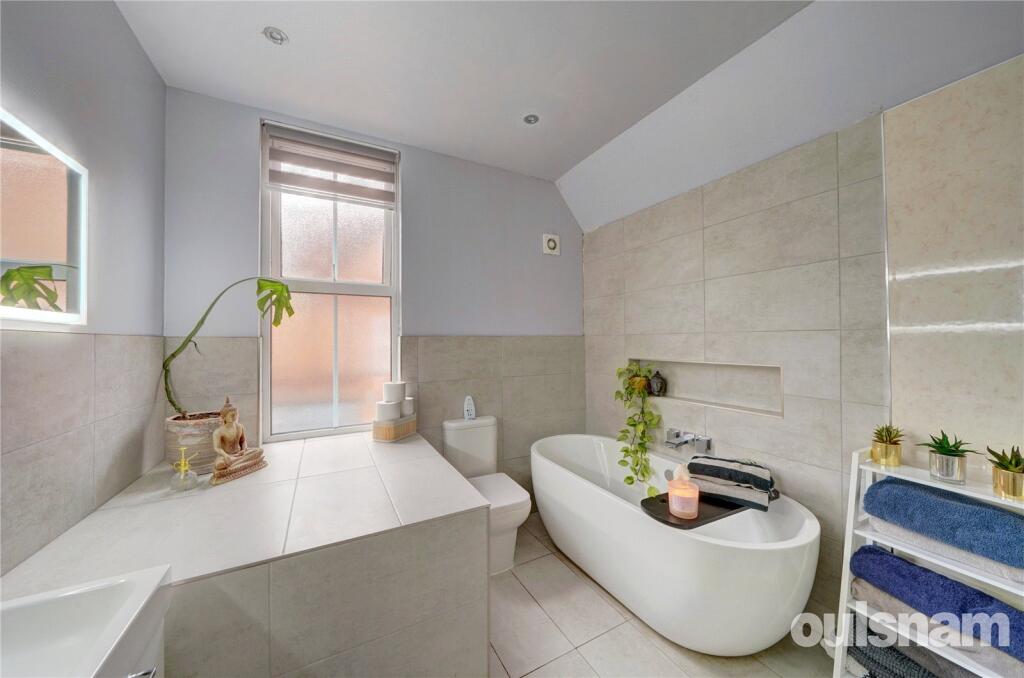 Additional image 16 of The Crescent, Bromsgrove, Worcestershire, B60