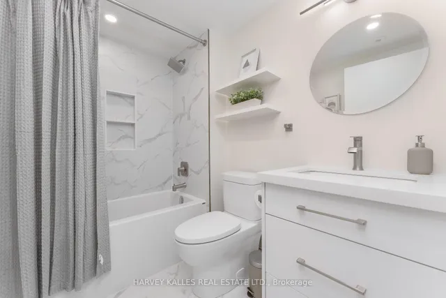 Additional image 21 of 30 Western Battery Rd Unit 326