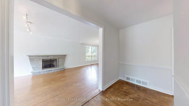 Additional image 28 of 39 Silverview Dr