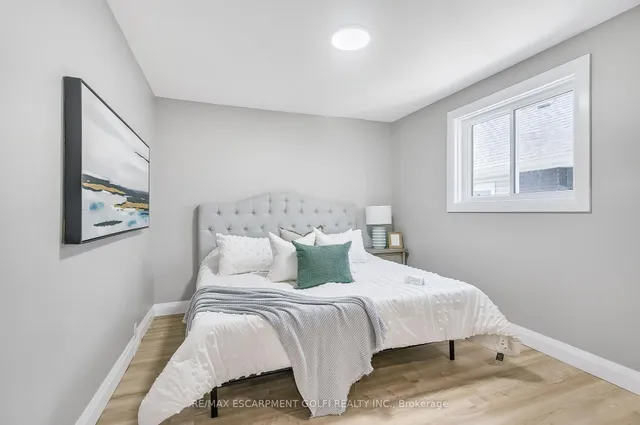 Additional image 13 of 10 Comet Ave