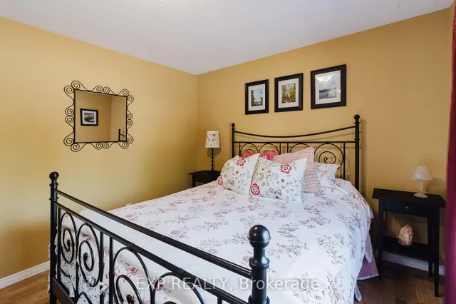 Additional image 28 of 8 Viva Crt