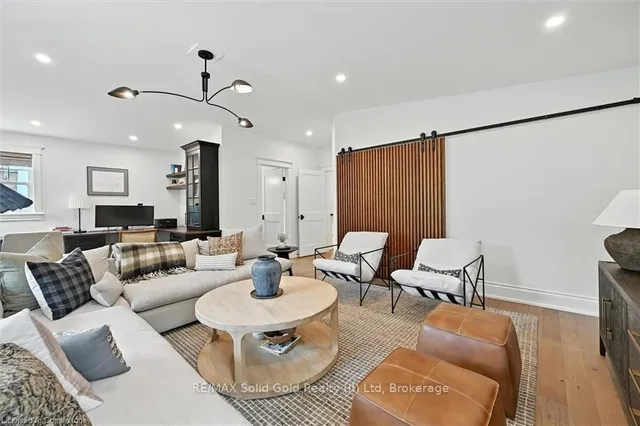 Additional image 32 of 112 Chedoke Ave