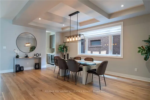 Additional image 7 of 19 SECINARO Ave