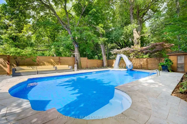 Additional image 33 of 8 Hillholm Rd