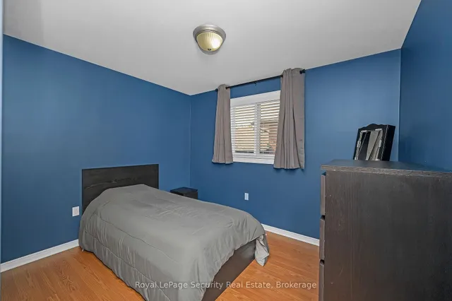 Additional image 26 of 107 Fairington Cres