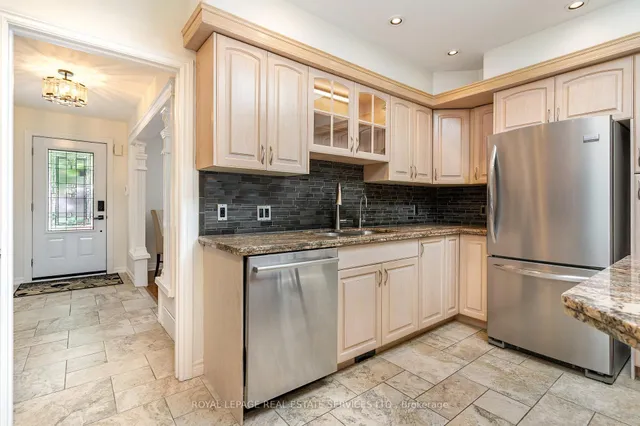 Additional image 3 of 261 Tuck Dr