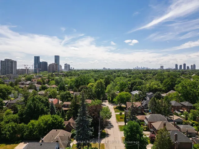 Additional image 33 of 61 Burnhamthorpe Cres