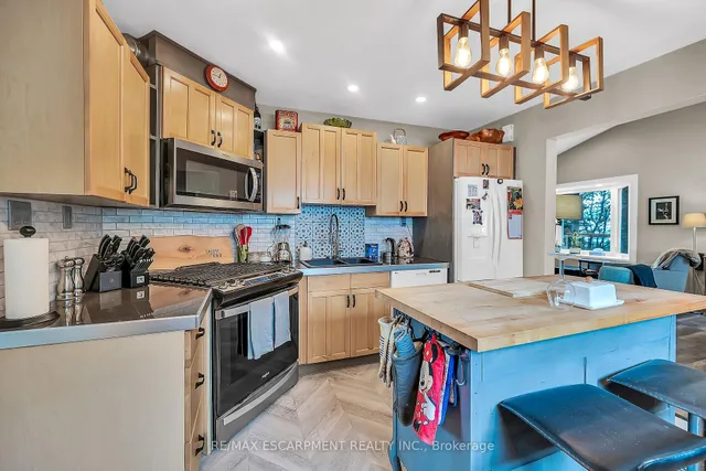 Additional image 6 of 321 East 12th St