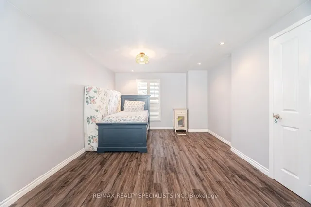 Additional image 11 of 59 Kenninghall Blvd Unit 5