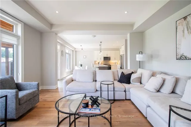 Additional image 20 of 19 SECINARO Ave