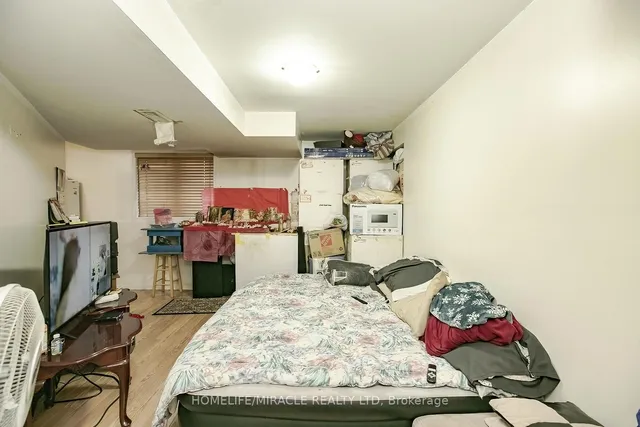 Additional image 41 of 20 Oblate Cres