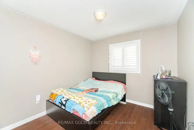 Additional image 11 of 6 Rouge St