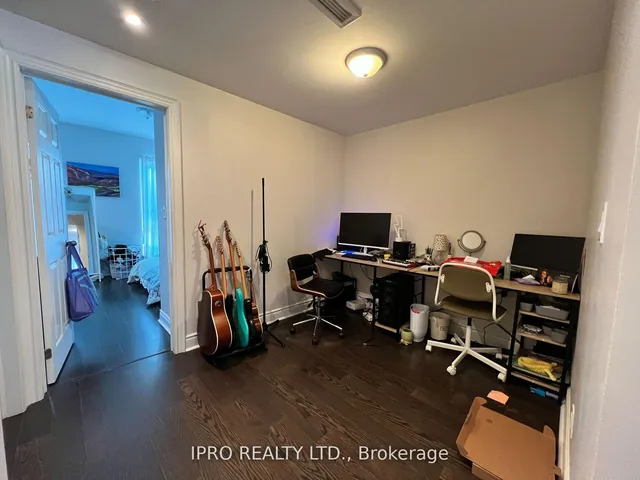 Additional image 9 of 639 Lawrence Ave Unit 209