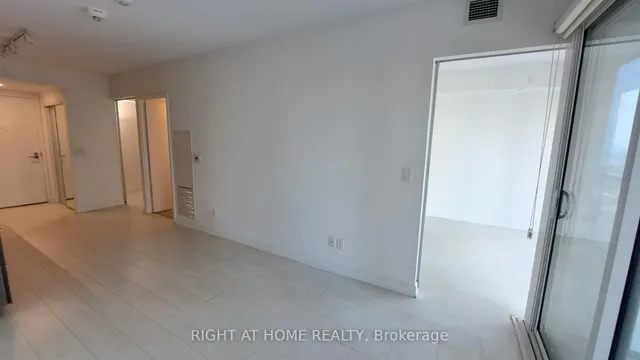 Additional image 18 of 19 Western Battery Rd Unit 1902