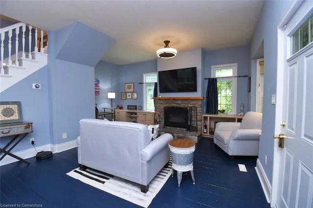 Additional image 14 of 662 Old Dundas Rd