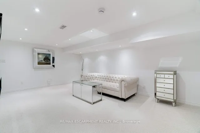 Additional image 8 of 1280 Maple Crossing Blvd Unit 11