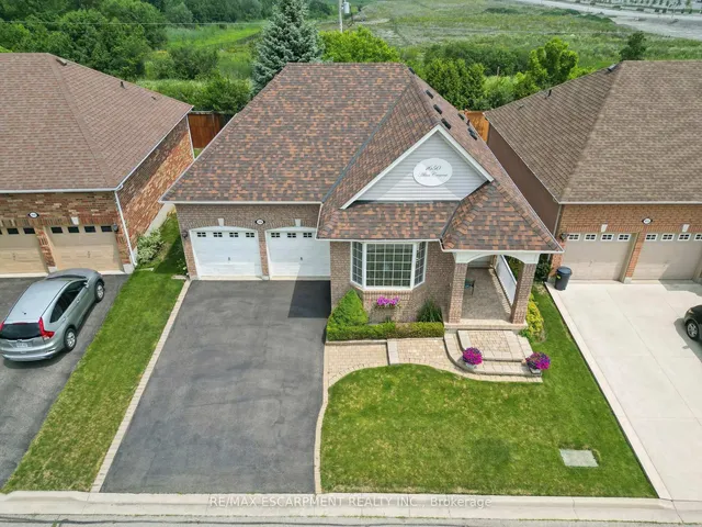 1650 Allan Cres