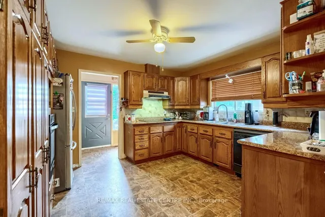 Additional image 17 of 33 MILES St