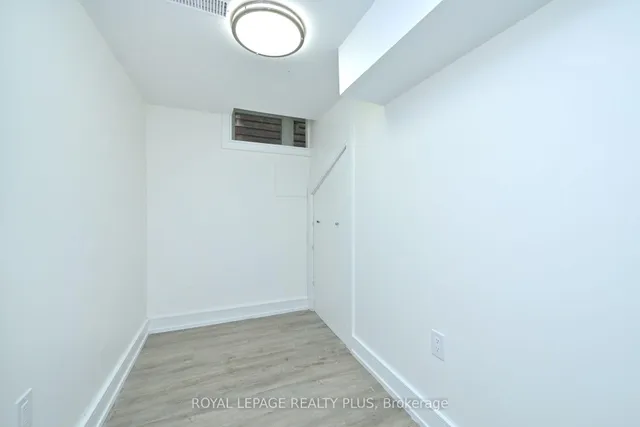 Additional image 43 of 23 Pauline Ave