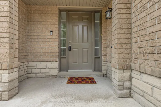 Additional image 2 of 130 Robert St Unit 32