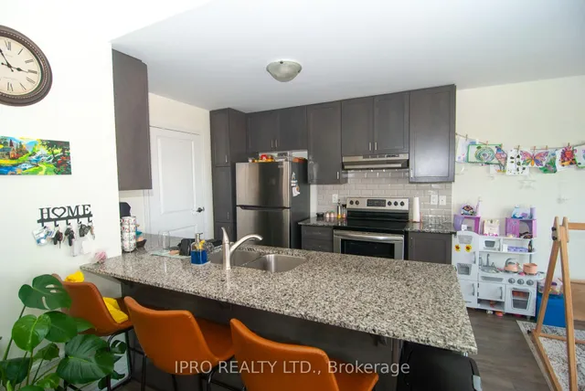 Additional image 4 of 220 Lagerfeld Dr Unit 15