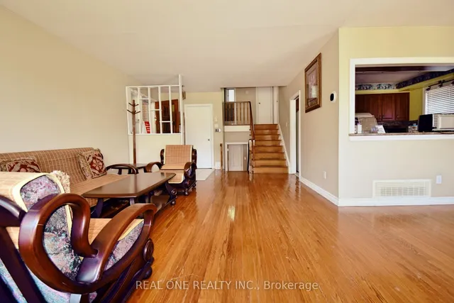 Additional image 4 of 52 Greendowns Dr