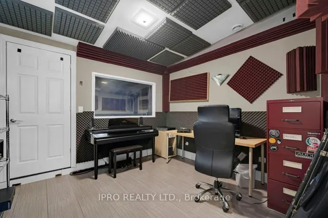 Additional image 31 of 46 Scott St