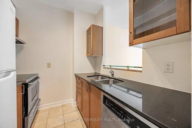 Additional image 14 of 438 Richmond St Unit 722