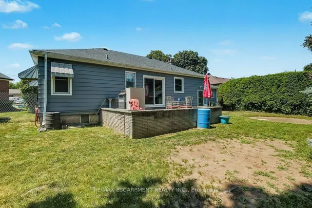 Additional image 34 of 50 Mountain Ave