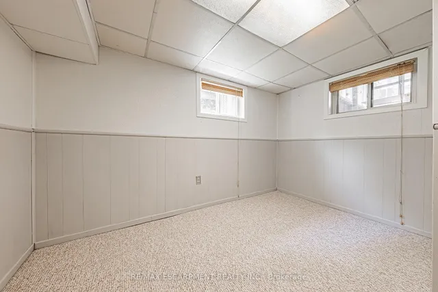 Additional image 30 of 972 Kingsway Dr