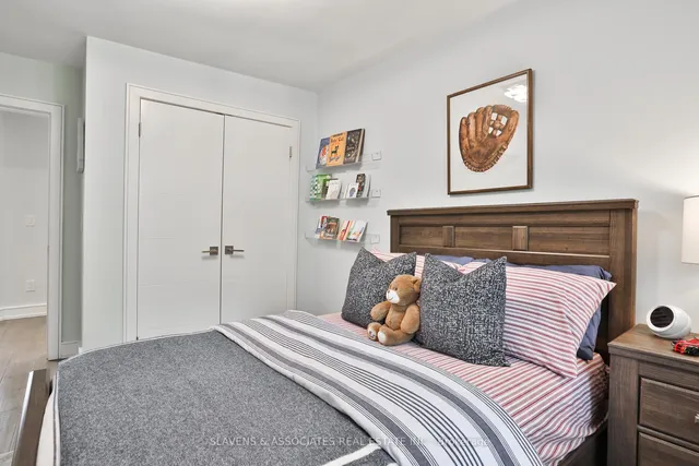 Additional image 23 of 405 Richview Ave