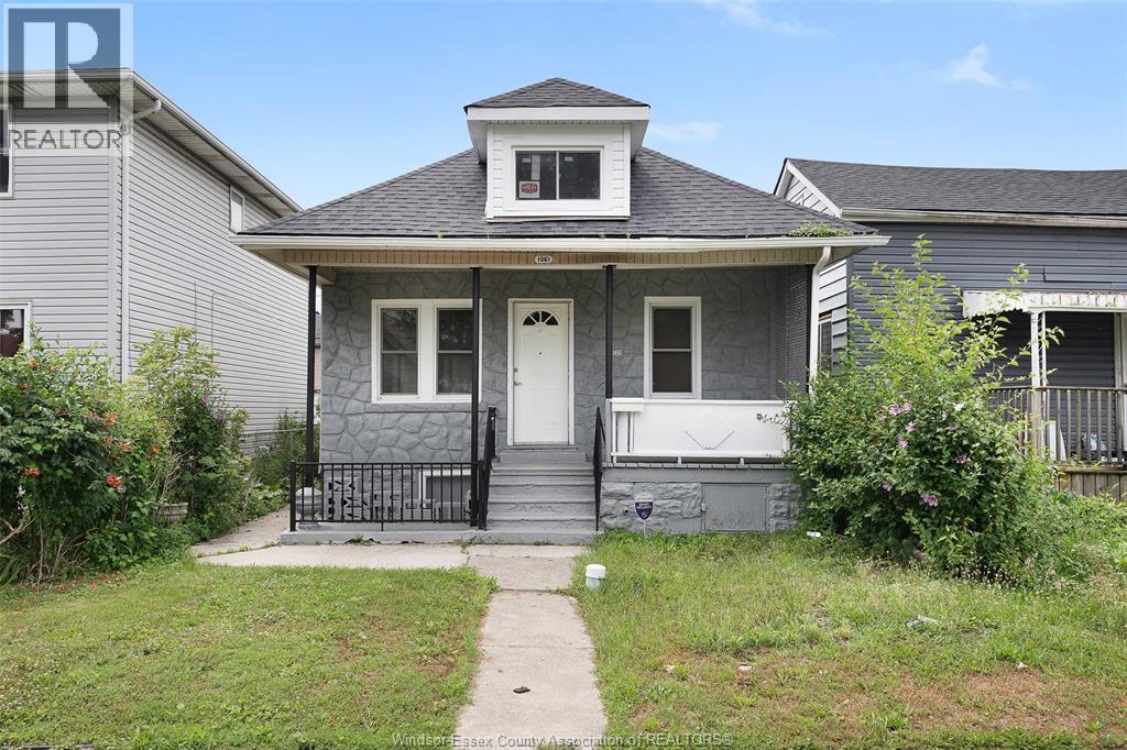 1061 HIGHLAND AVENUE|Windsor, Ontario N9A1R6