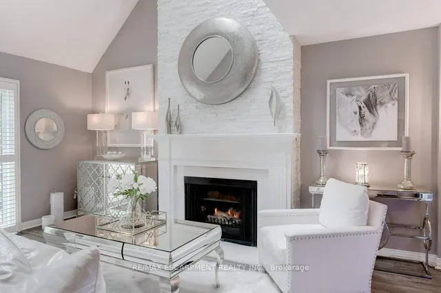 Additional image 32 of 1280 Maple Crossing Blvd Unit 11