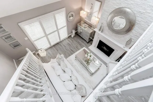 Additional image 4 of 1280 Maple Crossing Blvd Unit 11