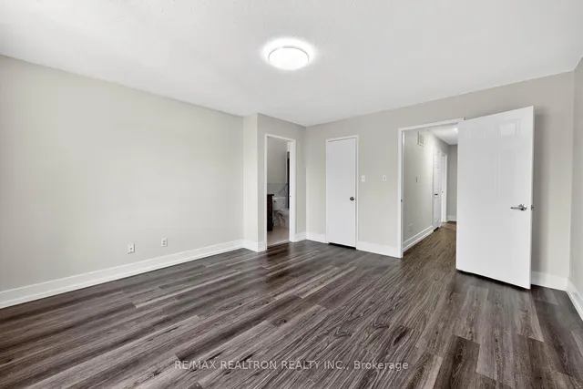 Additional image 25 of 17 Lenthall Ave