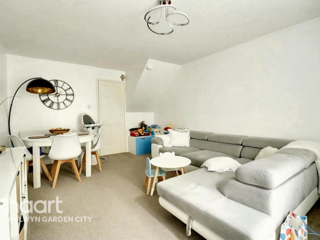 Forresters Drive, Welwyn Garden City