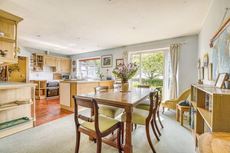 Additional image 7 of Detached spacious bungalow with fabulous views