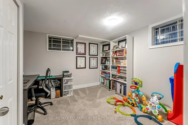 Additional image 22 of 25 Alba St