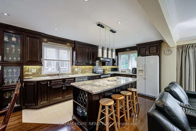 Additional image 16 of 811 Huntingwood Dr