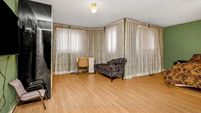 Additional image 24 of 4489 Weymouth Commons Cres